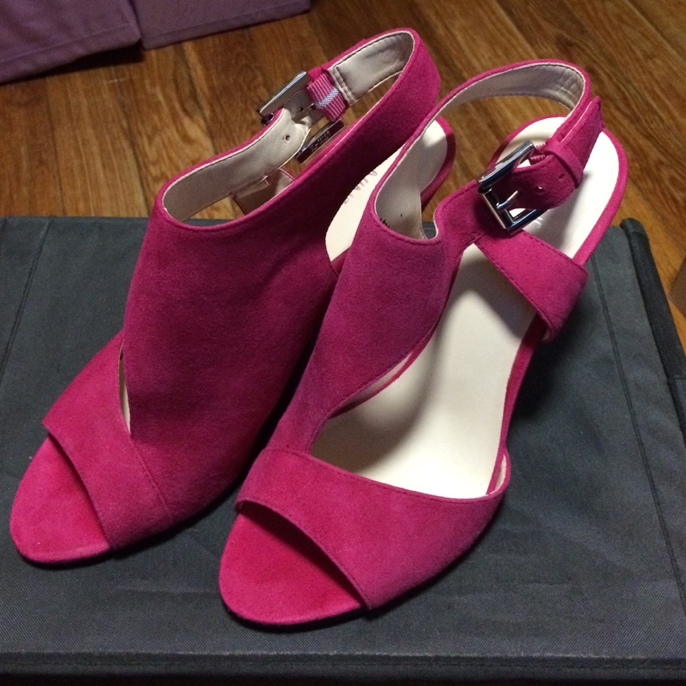 COPY - Hot pink suede heels